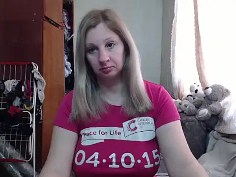 Snapshot of BustyBlond chatting on March 21, 2025, 11:33 am BustyBlond online show from March 21, 2025, 11:33 am