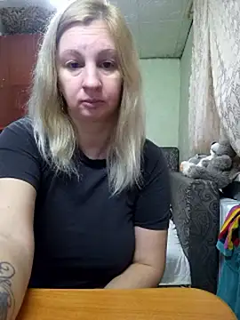 Snapshot of BustyBlond chatting on November 19, 2025, 5:29 am BustyBlond online show from November 19, 2025, 5:29 am