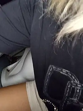 Snapshot of BustyBlond chatting on November 13, 2025, 9:24 am BustyBlond online show from November 13, 2025, 9:24 am