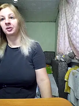 Snapshot of BustyBlond chatting on November 4, 2025, 4:49 am BustyBlond online show from November 4, 2025, 4:49 am