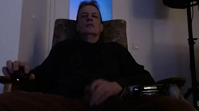 Snapshot of Cordt27 chatting on October 7, 2025, 5:36 pm Cordt27 online show from October 7, 2025, 5:36 pm