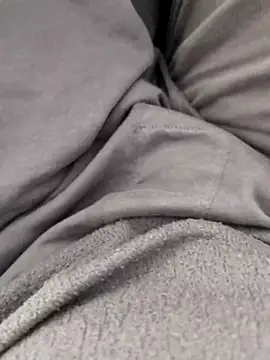 Elixire1 online show from September 18, 2025, 5:16 pm