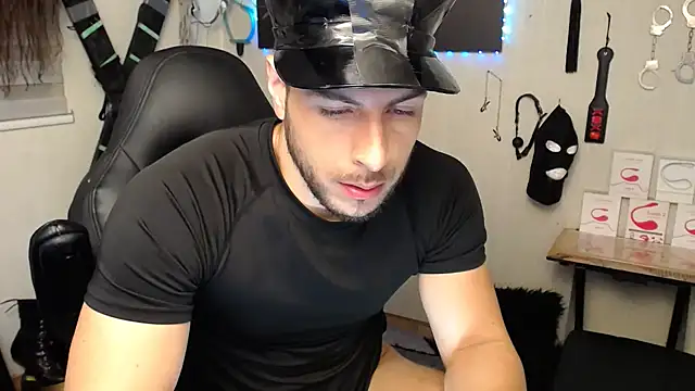 Snapshot of bayronfit chatting on April 29, 2026, 7:23 am bayronfit online show from April 29, 2026, 7:23 am