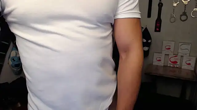 Snapshot of bayronfit chatting on March 2, 2026, 2:24 pm bayronfit online show from March 2, 2026, 2:24 pm