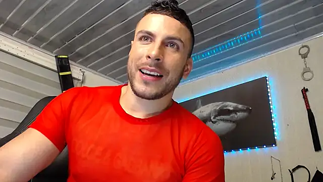 Snapshot of bayronfit chatting on May 6, 2026, 12:03 am bayronfit online show from May 6, 2026, 12:03 am