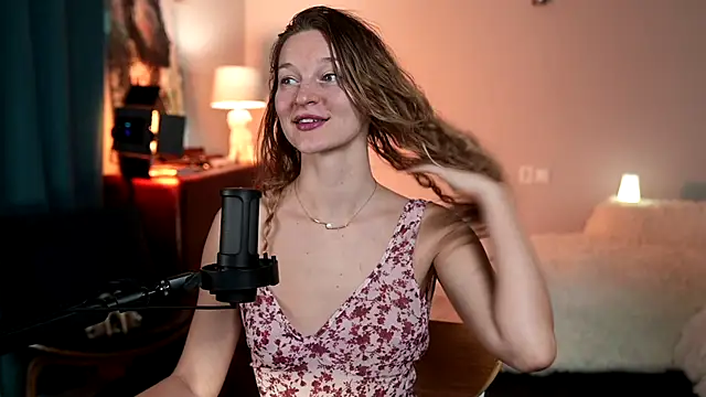 Snapshot of Special___ chatting on March 7, 2025, 3:28 pm Special    online show from March 7, 2025, 3:28 pm