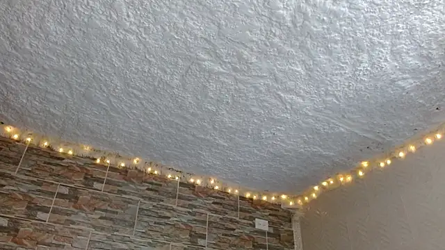 Snapshot of omar_alurba chatting on April 1, 2026, 8:39 pm omar alurba online show from April 1, 2026, 8:39 pm