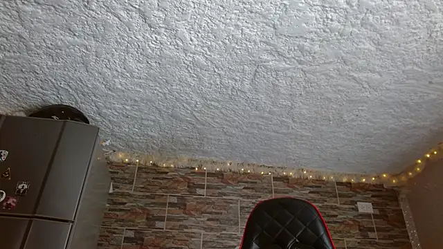 Snapshot of omar_alurba chatting on March 18, 2026, 5:25 pm omar alurba online show from March 18, 2026, 5:25 pm