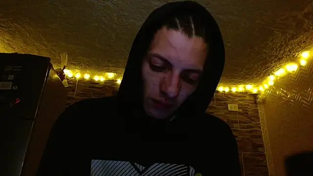 Snapshot of omar_alurba chatting on January 6, 2026, 12:03 am omar alurba online show from January 6, 2026, 12:03 am