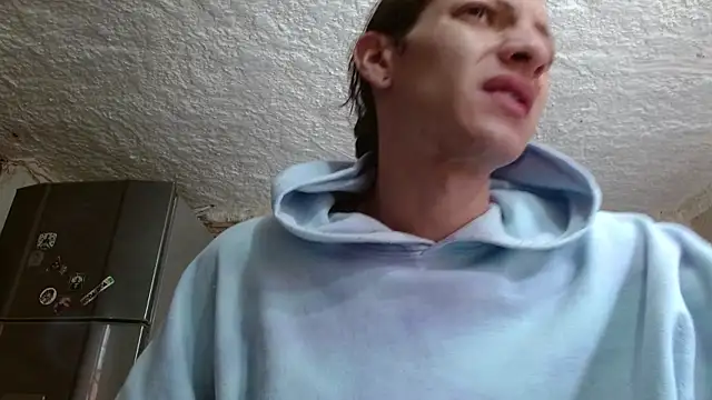 Snapshot of omar_alurba chatting on January 13, 2026, 4:11 pm omar alurba online show from January 13, 2026, 4:11 pm