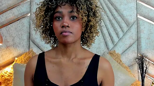 AgataRinaldi online show from October 27, 2025, 11:49 pm