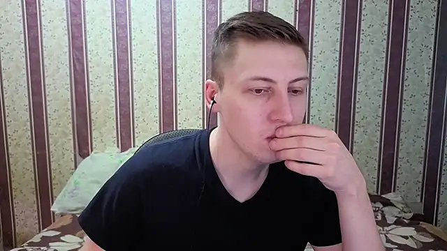 darienlarge online show from January 19, 2026, 2:48 am