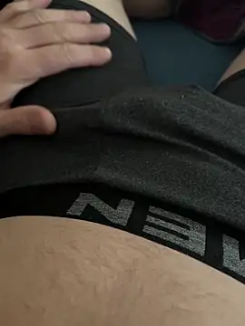 Snapshot of Juna8584 chatting on November 23, 2025, 11:31 am Juna8584 online show from November 23, 2025, 11:31 am