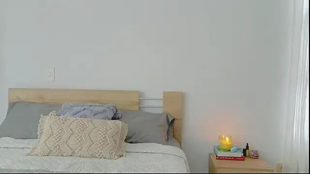 Snapshot of GrettaBenett chatting on November 10, 2025, 7:52 pm GrettaBenett online show from November 10, 2025, 7:52 pm