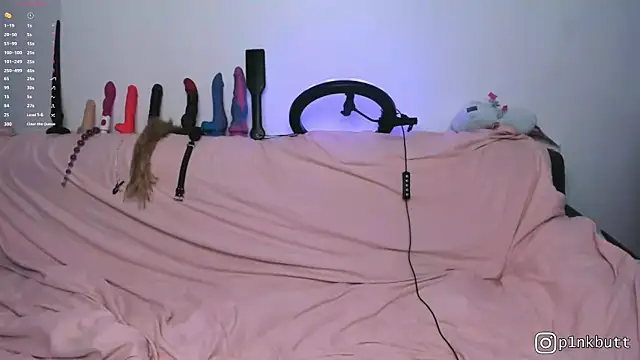 HelenGoat online show from April 11, 2026, 2:19 am