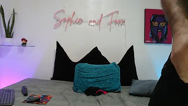 Snapshot of SophieFoxx17 chatting on October 29, 2025, 12:04 pm SophieFoxx17 online show from October 29, 2025, 12:04 pm