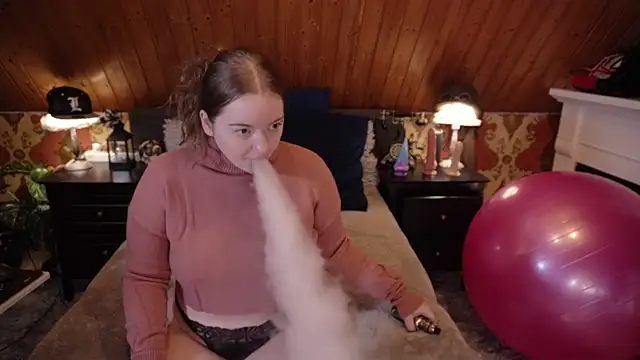 Snapshot of TessaWinter chatting on January 16, 2026, 6:01 pm TessaWinter online show from January 16, 2026, 6:01 pm