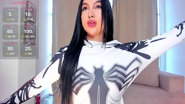 barbie es online show from October 31, 2025, 2:57 pm