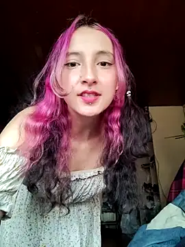 Snapshot of _Laary chatting on September 12, 2025, 8:52 pm Laary online show from September 12, 2025, 8:52 pm