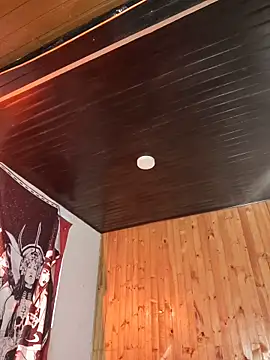 Snapshot of _Laary chatting on November 24, 2025, 9:15 pm Laary online show from November 24, 2025, 9:15 pm