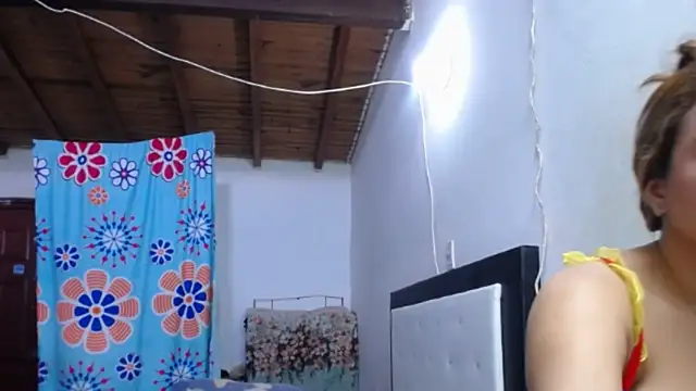 Snapshot of Nicolle_Milf chatting on November 15, 2025, 7:07 pm Nicolle Milf online show from November 15, 2025, 7:07 pm