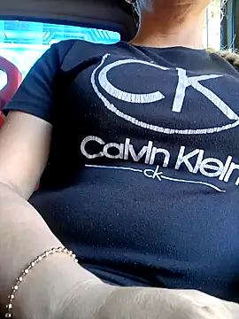 Snapshot of Nicolle_Milf chatting on February 2, 2025, 8:08 pm Nicolle Milf online show from February 2, 2025, 8:08 pm