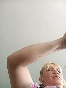 Snapshot of Nicolle_Milf chatting on January 13, 2025, 6:16 pm Nicolle Milf online show from January 13, 2025, 6:16 pm