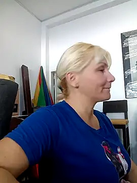 Snapshot of Nicolle_Milf chatting on December 30, 2024, 9:19 pm Nicolle Milf online show from December 30, 2024, 9:19 pm