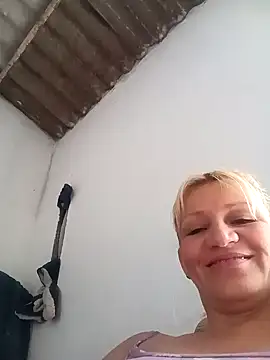 Snapshot of Nicolle_Milf chatting on March 7, 2025, 7:05 pm Nicolle Milf online show from March 7, 2025, 7:05 pm