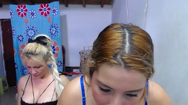 Snapshot of Nicolle_Milf chatting on October 8, 2025, 6:08 pm Nicolle Milf online show from October 8, 2025, 6:08 pm