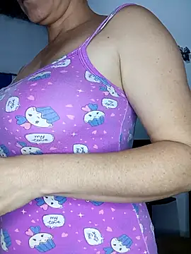 Snapshot of Nicolle_Milf chatting on February 25, 2025, 4:35 am Nicolle Milf online show from February 25, 2025, 4:35 am