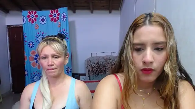 Snapshot of Nicolle_Milf chatting on October 10, 2025, 6:42 pm Nicolle Milf online show from October 10, 2025, 6:42 pm