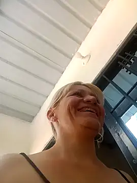 Snapshot of Nicolle_Milf chatting on September 23, 2025, 6:37 pm Nicolle Milf online show from September 23, 2025, 6:37 pm