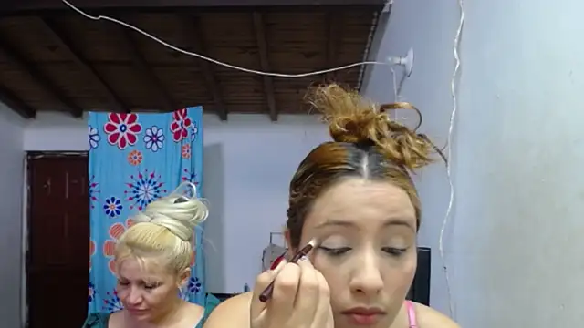 Snapshot of Nicolle_Milf chatting on October 28, 2025, 6:07 pm Nicolle Milf online show from October 28, 2025, 6:07 pm