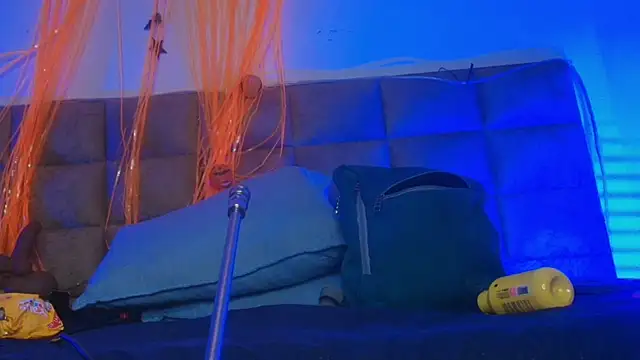 Snapshot of britanyy_ chatting on October 25, 2025, 3:06 am britanyy online show from October 25, 2025, 3:06 am