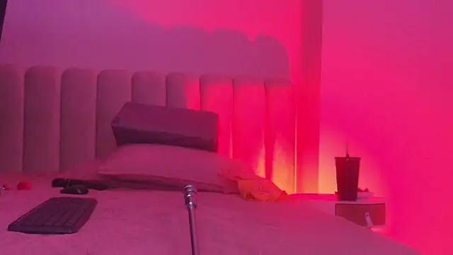 Snapshot of britanyy_ chatting on November 27, 2025, 3:07 am britanyy online show from November 27, 2025, 3:07 am