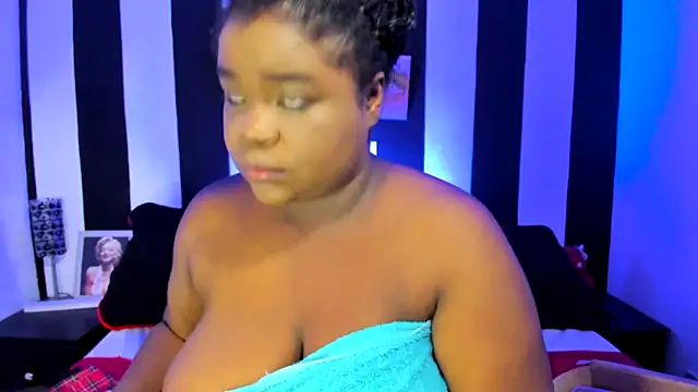 Snapshot of YeminaLeman chatting on March 14, 2025, 10:29 am YeminaLeman online show from March 14, 2025, 10:29 am