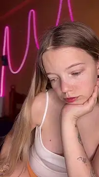 -veranito- online show from March 28, 2026, 3:07 am