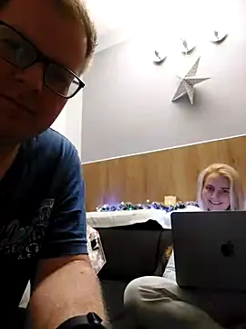 Snapshot of AnnualSunrise chatting on December 15, 2024, 7:53 pm AnnualSunrise online show from December 15, 2024, 7:53 pm