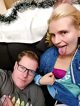 Snapshot of AnnualSunrise chatting on December 19, 2024, 7:29 pm AnnualSunrise online show from December 19, 2024, 7:29 pm