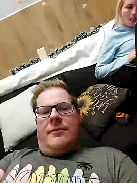 Snapshot of AnnualSunrise chatting on December 23, 2024, 6:05 pm AnnualSunrise online show from December 23, 2024, 6:05 pm