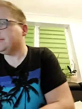 Snapshot of AnnualSunrise chatting on December 5, 2024, 8:06 pm AnnualSunrise online show from December 5, 2024, 8:06 pm