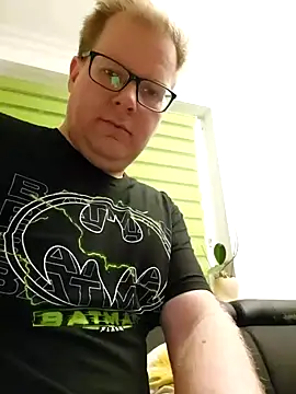 Snapshot of AnnualSunrise chatting on December 9, 2024, 8:01 pm AnnualSunrise online show from December 9, 2024, 8:01 pm