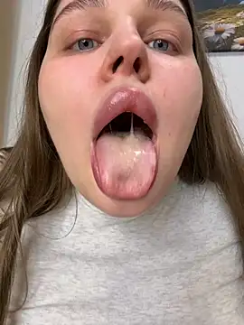 perfect sweety girl online show from October 27, 2025, 8:43 pm