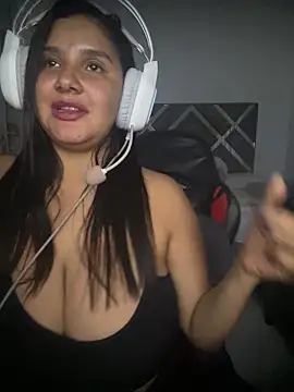 ValleryParker online show from February 6, 2026, 8:21 am