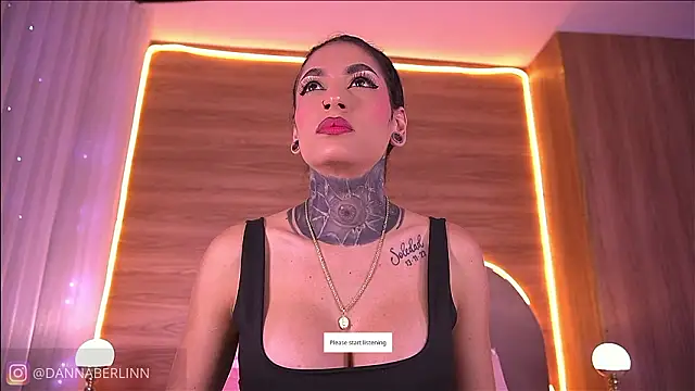 danna berlin  online show from February 13, 2026, 7:36 pm