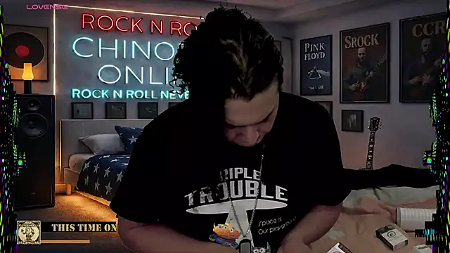 Snapshot of chino_roz chatting on March 1, 2026, 9:31 am chino roz online show from March 1, 2026, 9:31 am