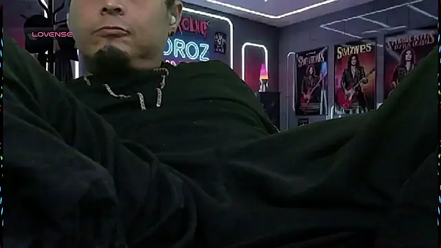 Snapshot of chino_roz chatting on January 7, 2026, 9:25 am chino roz online show from January 7, 2026, 9:25 am