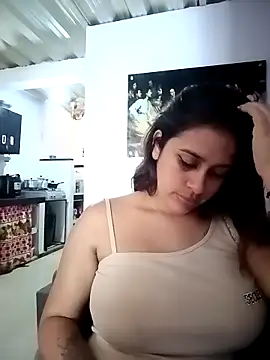 Snapshot of Latina_sexy1 chatting on March 26, 2026, 4:27 pm Latina sexy1 online show from March 26, 2026, 4:27 pm
