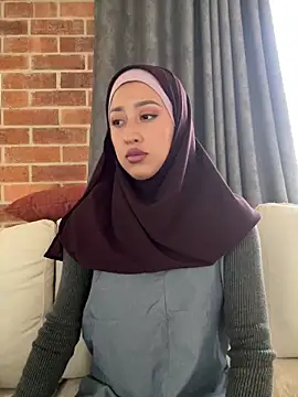 Snapshot of adila_anich chatting on March 8, 2026, 9:18 pm adila anich online show from March 8, 2026, 9:18 pm
